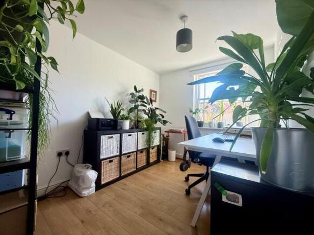 Townhouse for sale in Ravenswood, Key Street