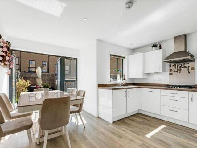 House for sale in Elstree and Borehamwood, Borehamwood