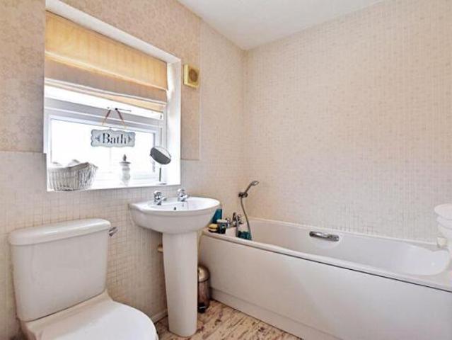 Townhouse for sale in Glebe Park, Brayford