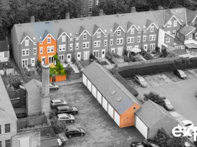 Townhouse for sale in Scotland