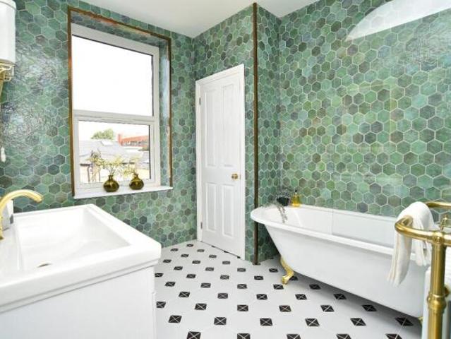 Townhouse for sale in Low Harrogate, Harrogate