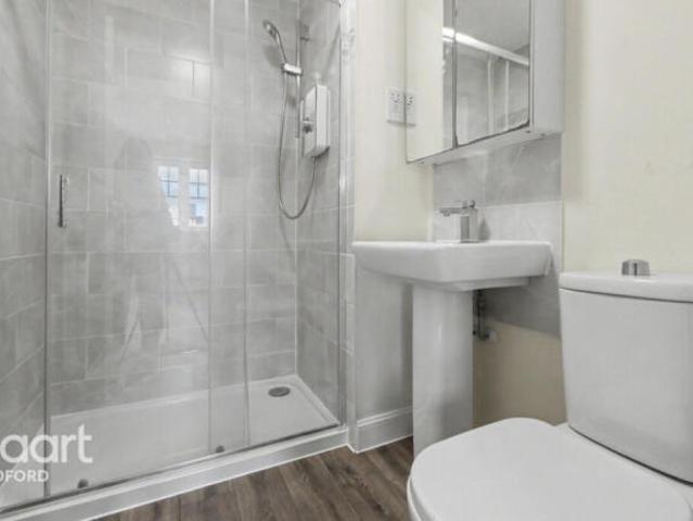 Townhouse for sale in Bedford
