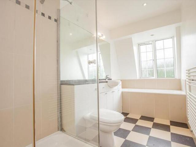 Townhouse for sale in The Slade, Oxfordshire