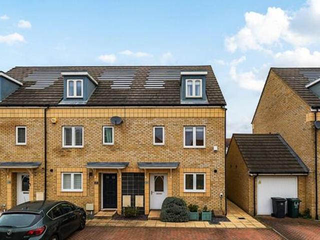 House for sale in Stone, Monks Orchard
