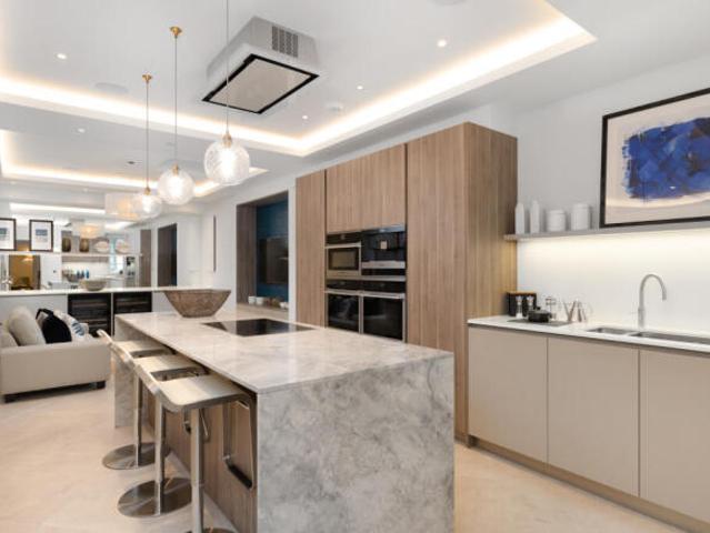 Townhouse for sale in Chelsea, Greater London