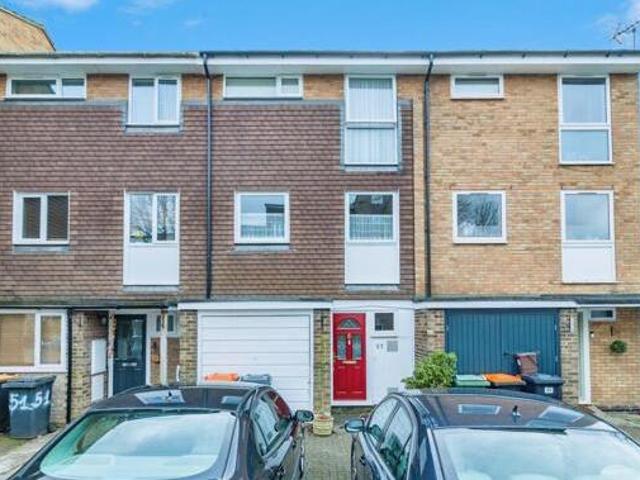 House for sale in Dunstable, Central Bedfordshire