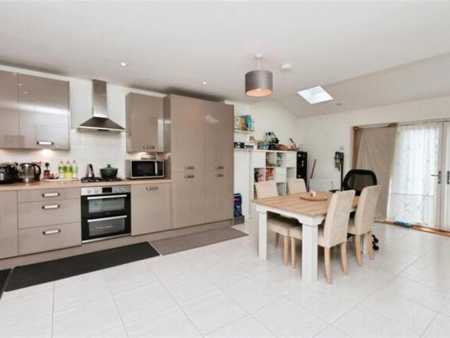 Townhouse for sale in Winklebury, Priest Down