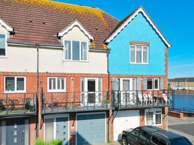 House for sale in Crumbles, Eastbourne