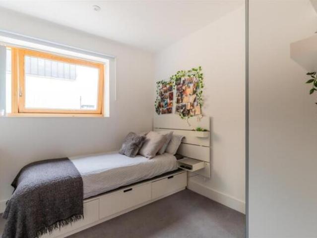 Townhouse for sale in Cardiff International Sports Village, Cardiff