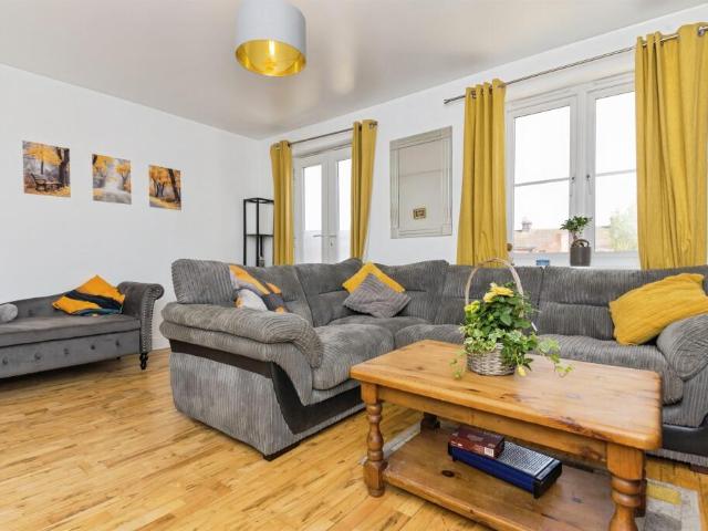 Townhouse for sale in Westbourne, Key Street