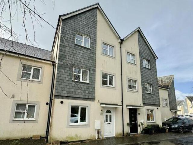 House for sale in Follaton, Strode