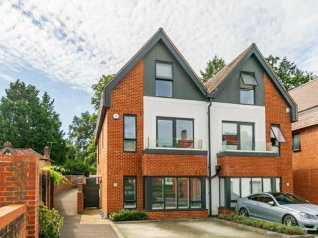 House for sale in Guildford Park, Guildford