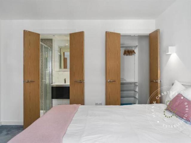 Townhouse for sale in Pontcanna, Wales