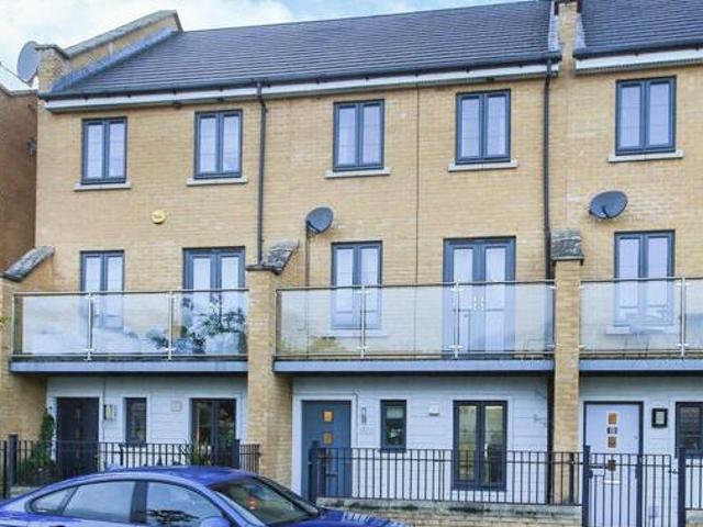 House for sale in Hampton Green, Cambridgeshire