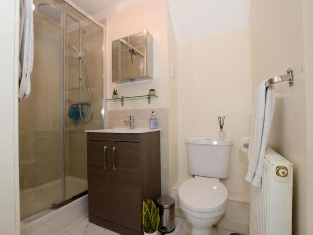 Townhouse for sale in Watford, Hertfordshire