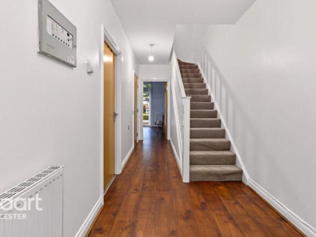 Townhouse for sale in Old Wharf, City Of Leicester