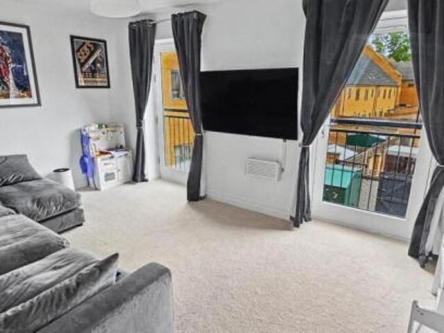 Townhouse for sale in Cornwall