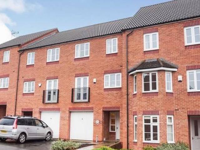 House for sale in Froggatt, East Midlands