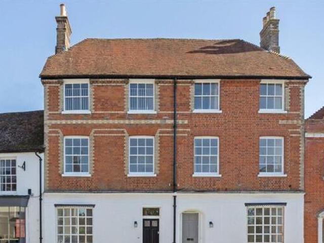 House for sale in Hart, Hampshire