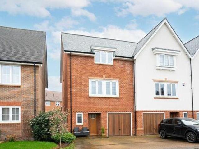 House for sale in Wickhurst Green, Horsham