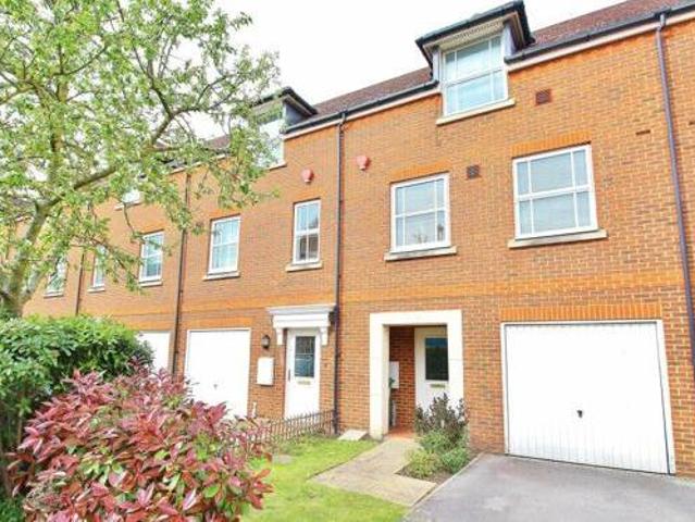 House for sale in Isleworth, Greater London
