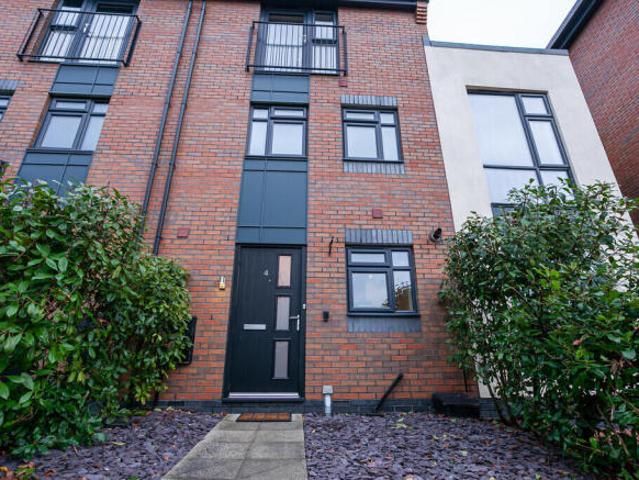 Townhouse for sale in Wedgwood Gardens, Stoke-on-Trent