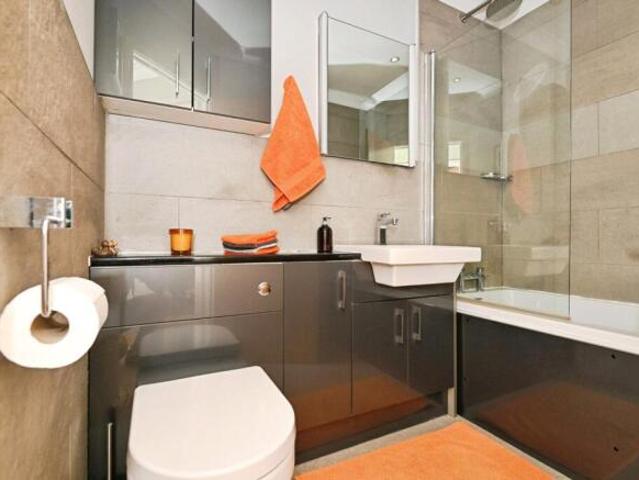 Townhouse for sale in Midway, Kent