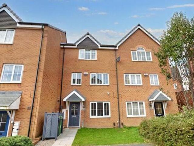House for sale in Thorpe-on-the-Hill, Leeds