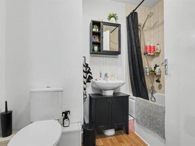 Townhouse for sale in Haddon, East Midlands