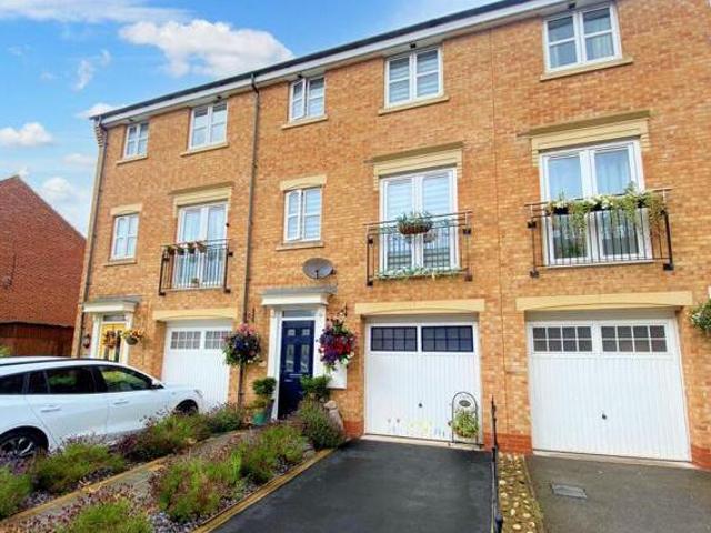 House for sale in Ermine West, Brayford
