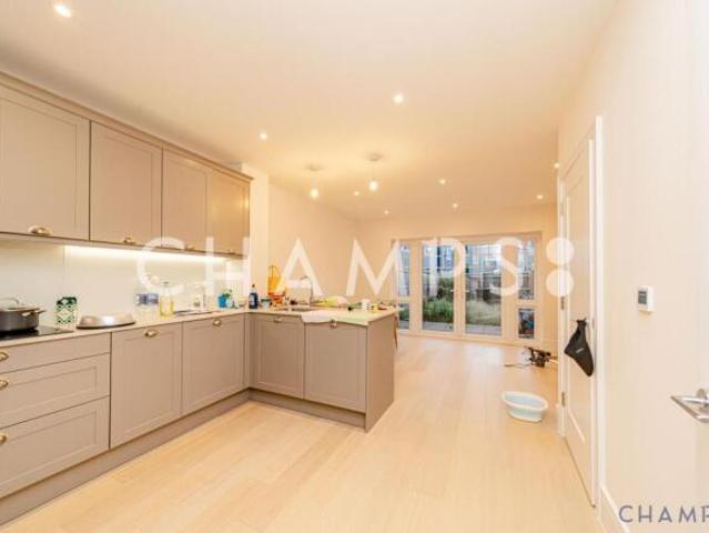 Townhouse for sale in Reading