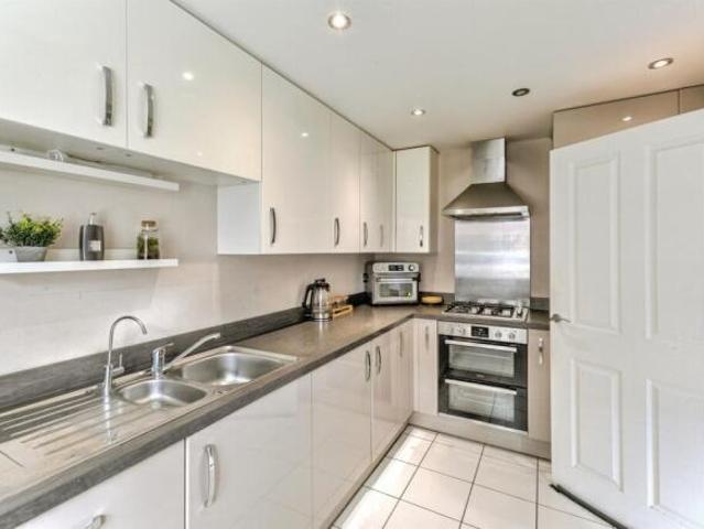 Townhouse for sale in Northampton, Northamptonshire