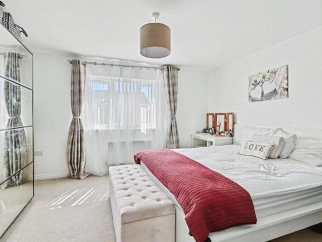 Townhouse for sale in Northampton, Northamptonshire