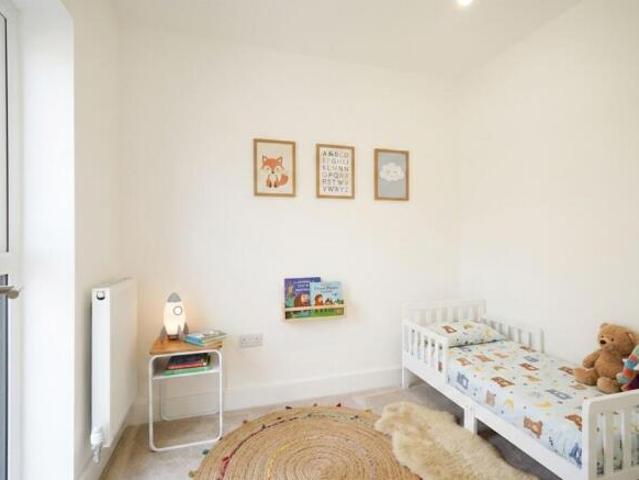 Townhouse for sale in Fole, Surrey