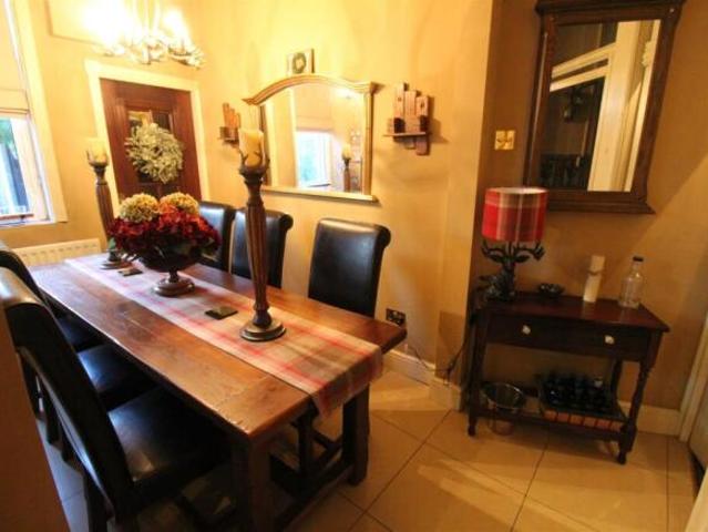 Townhouse for sale in Milton, Scotland