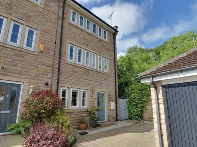 House for sale in Holmfirth, West Yorkshire
