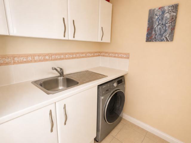 Townhouse for sale in Midway, Kent