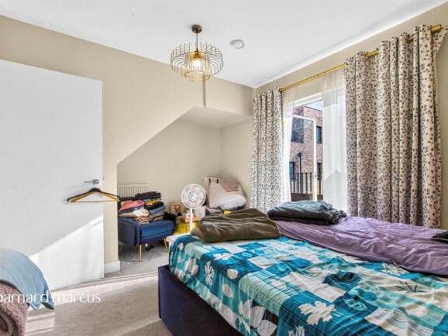 Townhouse for sale in Greater London