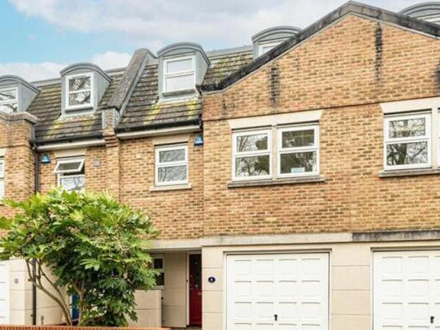 House for sale in The Slade, Oxfordshire