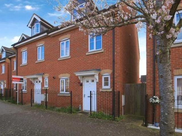 House for sale in Hampton Green, Cambridgeshire