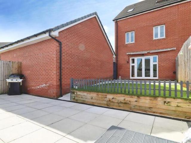 Townhouse for sale in Cardiff
