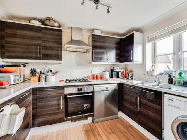 Townhouse for sale in Rodbourne, Swindon
