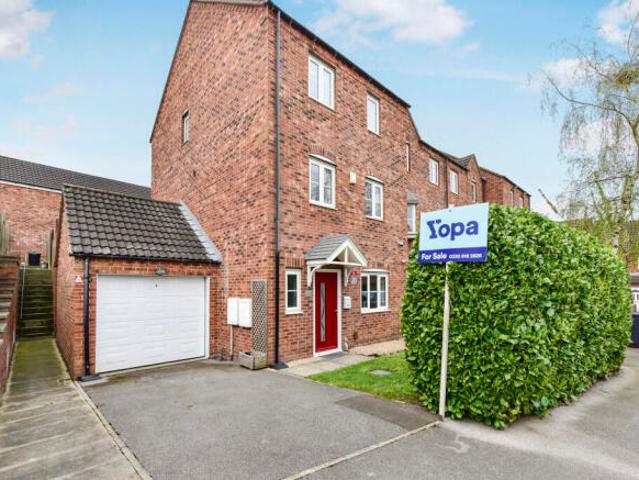 Townhouse for sale in South Yorkshire