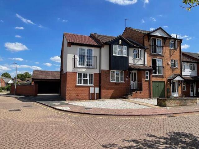 Townhouse for sale in Lincoln