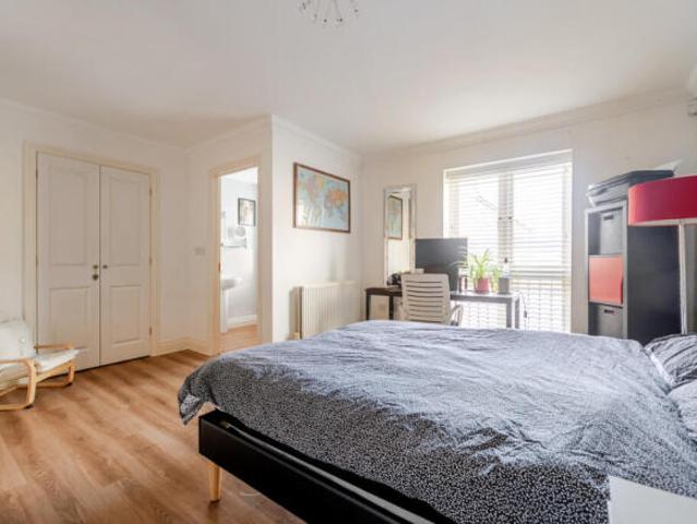 Townhouse for sale in Midway, Kent