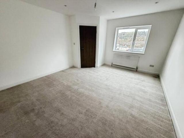 Townhouse for sale in Frizinghall, West Yorkshire