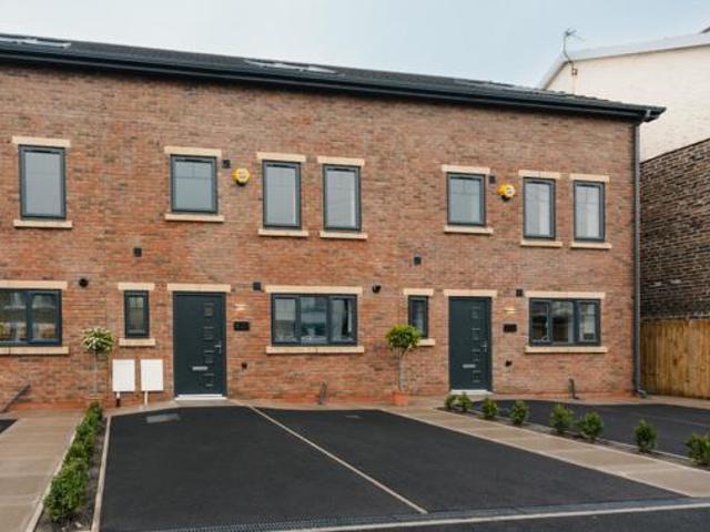 House for sale in Calderstones