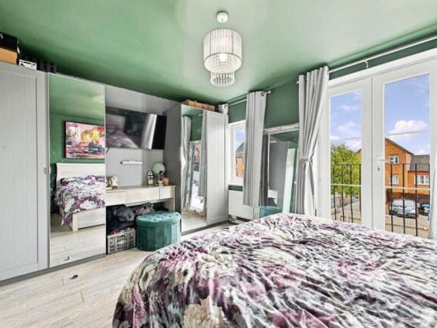 Townhouse for sale in Northampton, Northamptonshire
