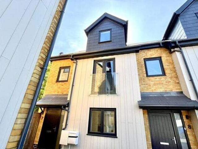House for sale in Lyons, Greater London