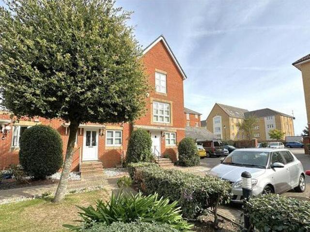 House for sale in Crumbles, Eastbourne